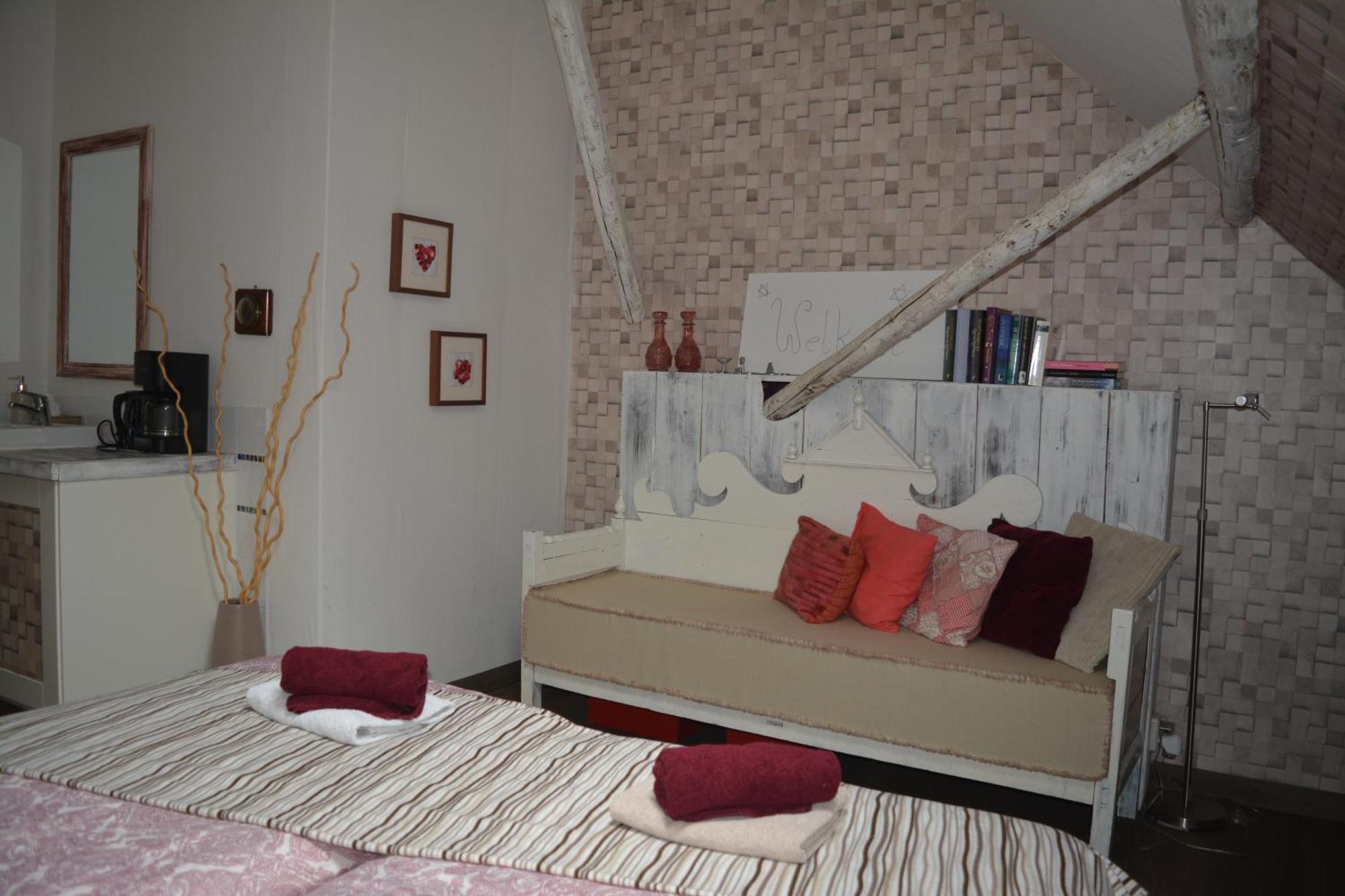 Bed and Breakfast Tintaglia, Betaalbaar En Gastvrij Стадсканал Экстерьер фото